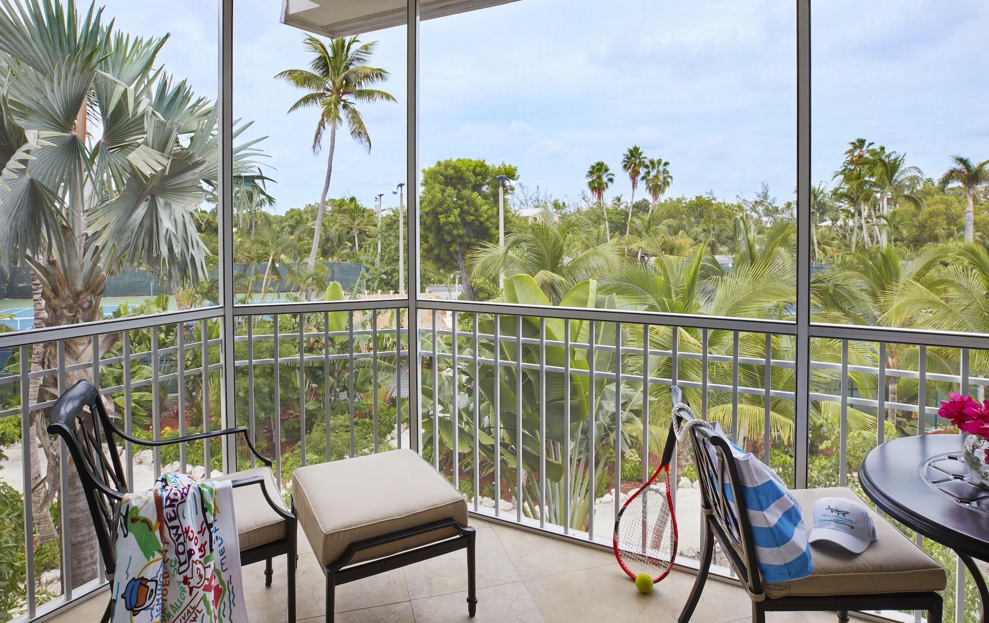 チーカ　ロッジ ＆ スパ イスラモラダ エクステリア 写真 A view of the golf course from a guest room at The Boca Raton Resort