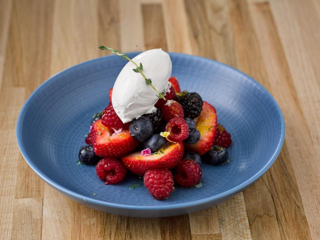チーカ　ロッジ ＆ スパ イスラモラダ エクステリア 写真 A fruit salad with yoghurt